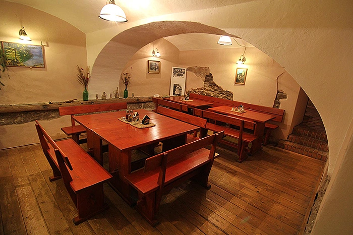  Restaurace