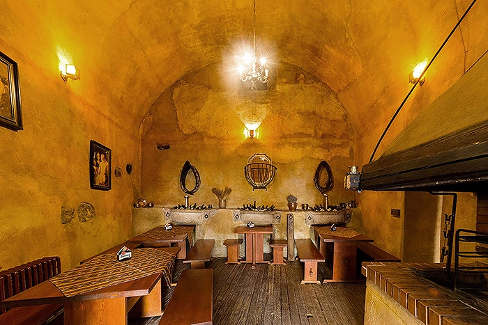  Restaurace